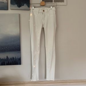 American Eagle White Super Stretch Jeggings